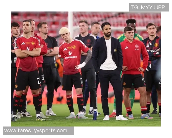 曼联2-2险平连胜完结！阵型两缺点露出，阿莫林想争四1月有必要买人